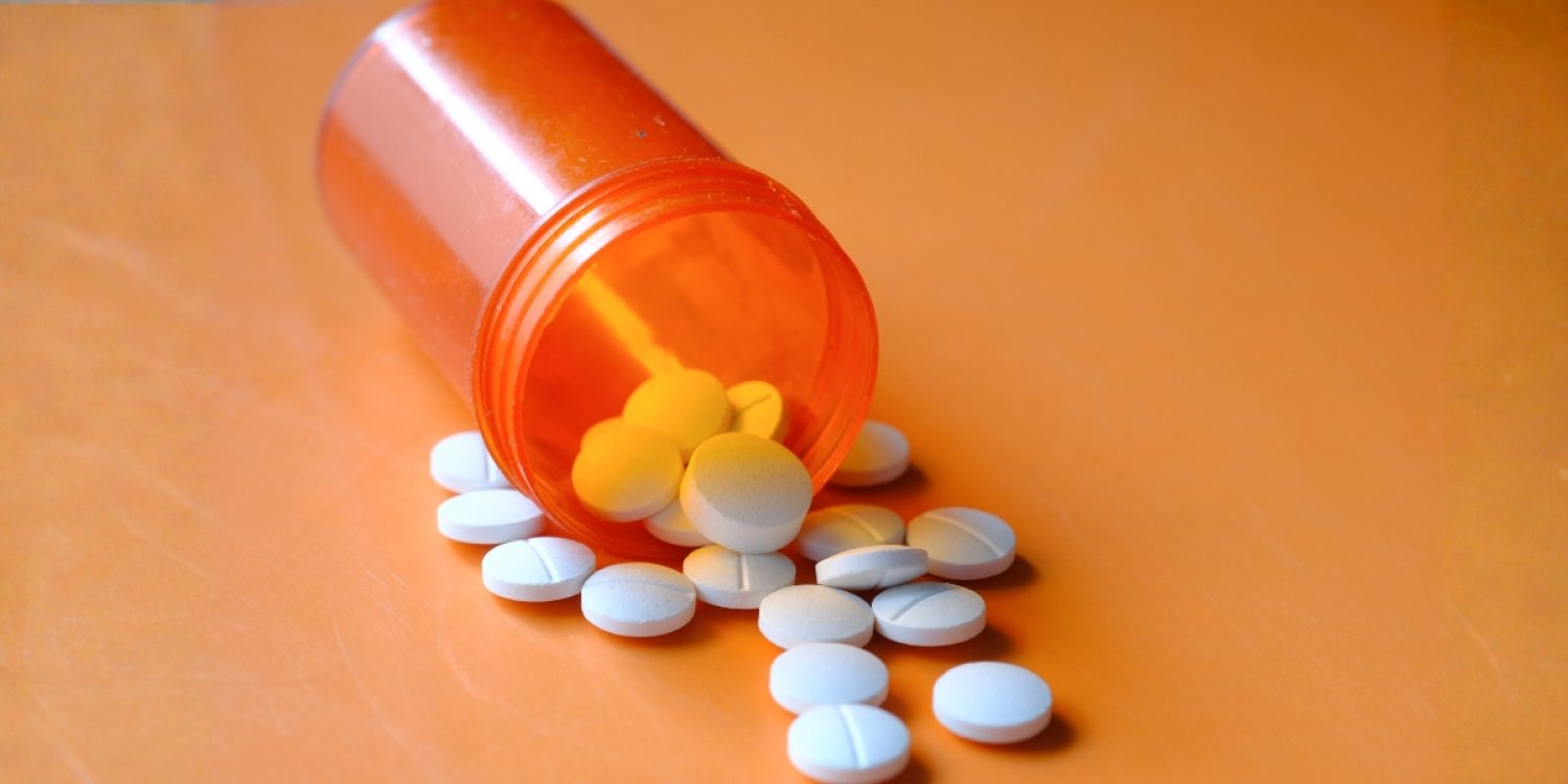 Ketamine Therapy vs Opioids for Chronic Pain Treatment